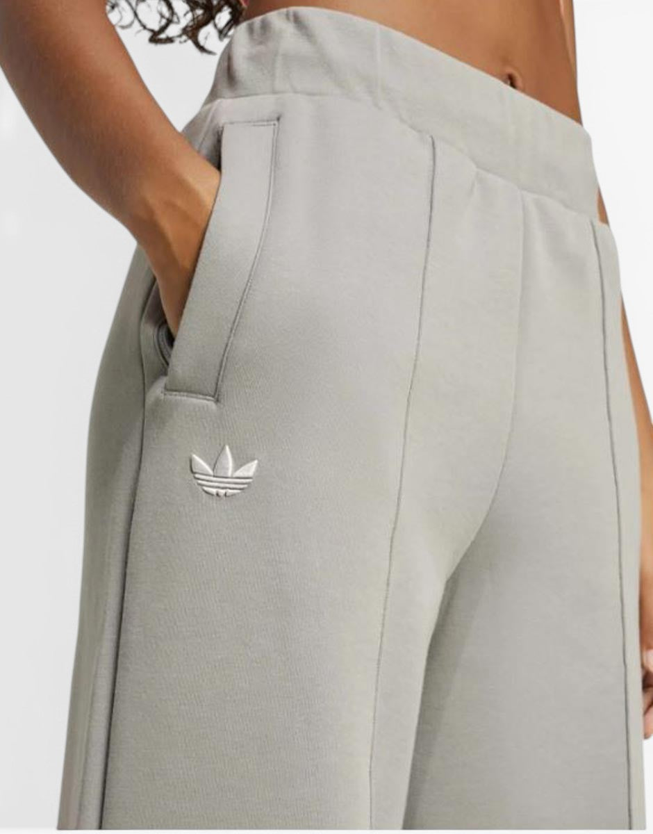 ADIDAS дамски долнища Neuclassics Trackpant в сиво
