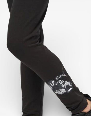 PUMA Class Act Crew And Leggings Fleece Set Black | MegaMall.bg